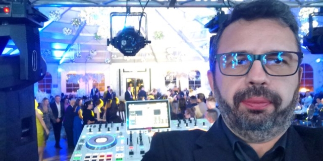 DJ si MC Nunta Iasi Anton Groove DJ si MC Nunta Iasi Anton Groove