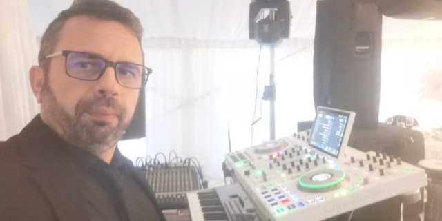 DJ si MC Nunta Iasi Anton Groove DJ si MC Nunta Iasi Anton Groove